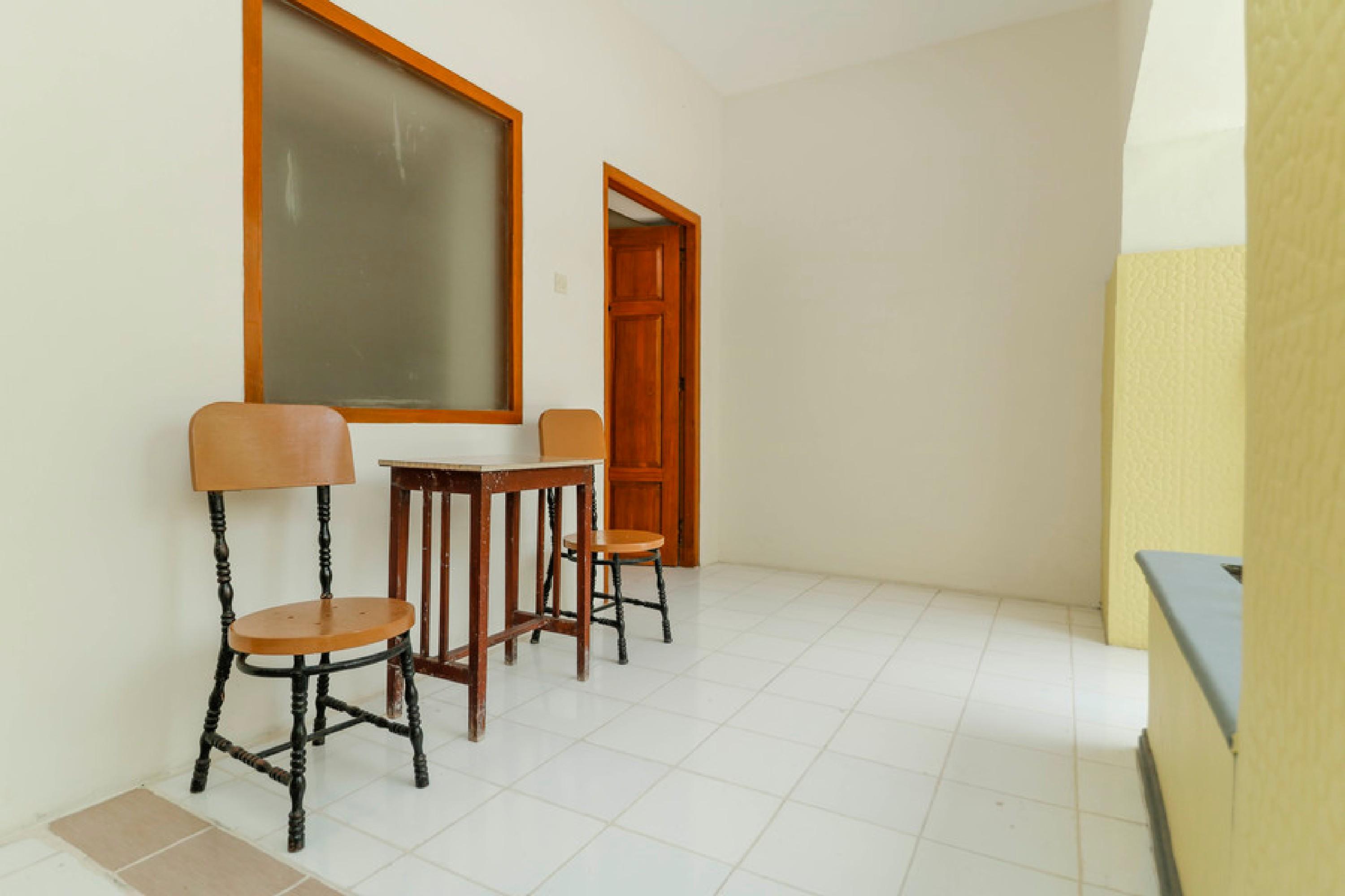 Reddoorz Plus @ Slamet Riyadi Solo Exteriér fotografie